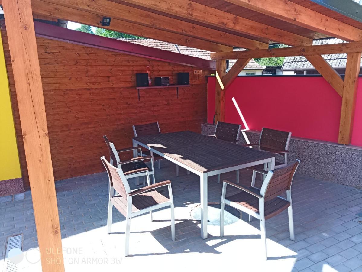 Pohoda Salas U Velehradu-2 Apartmany Uherske Hradiste Exterior photo